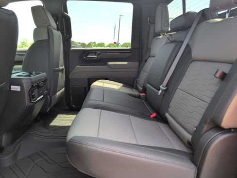 New 2026 Chevrolet Silverado 2500 ZR2 image 31