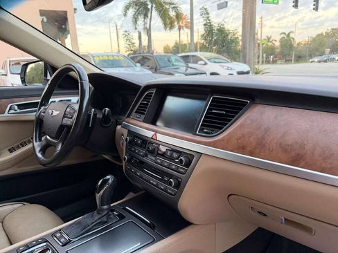 Used 2015 Hyundai Genesis 3.8 w/ Option Group 04 image 13