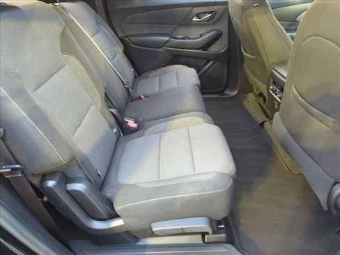Used 2021 Chevrolet Traverse LS FWD image 20