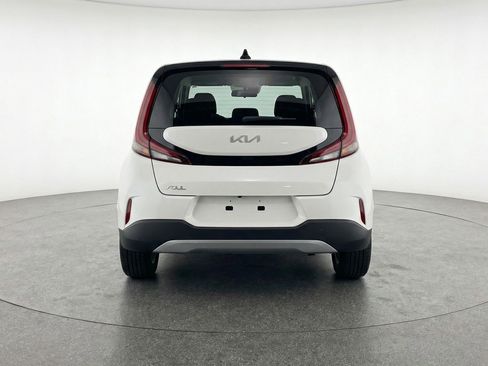 Used 2025 Kia Soul LX w/ LX Technology Package image 7
