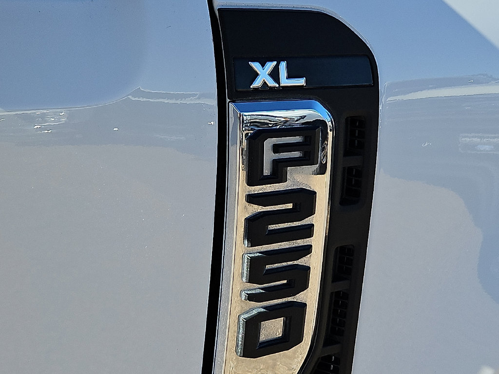 Used 2023 Ford F250 XL w/ XL Chrome Package AWD/4WD image 14