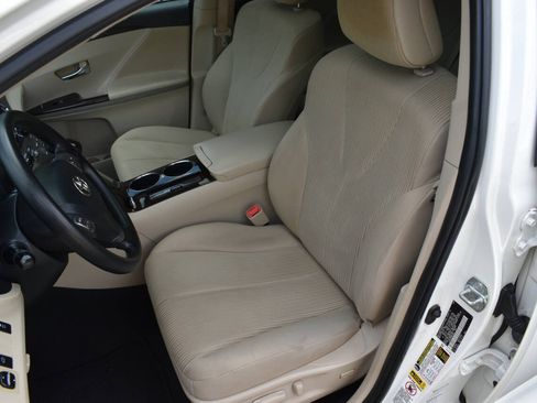 Used 2009 Toyota Venza AWD image 19