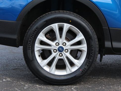 Used 2019 Ford Escape SE image 25