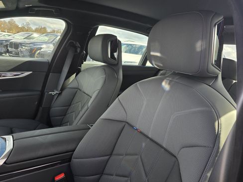 New 2026 BMW i7 eDrive50 w/ M Sport Package image 15