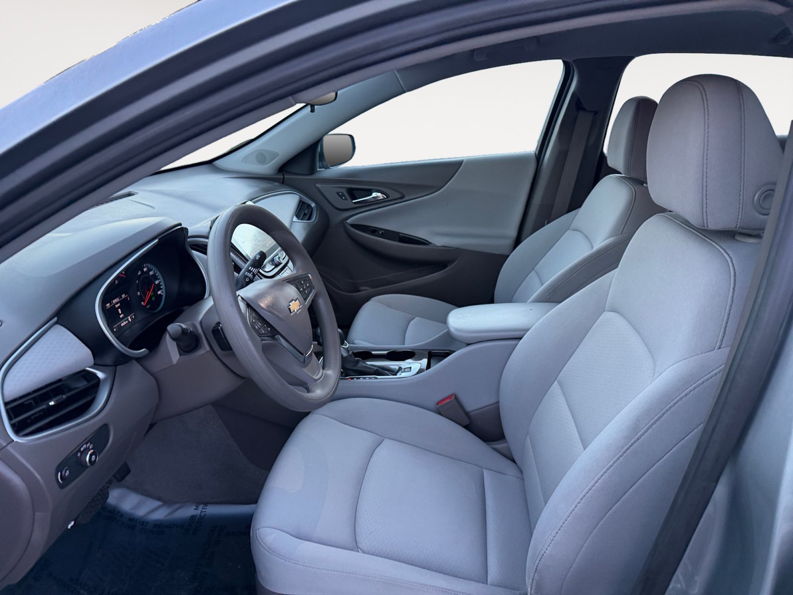 Used 2023 Chevrolet Malibu LS w/ Driver Confidence Package FWD image 9