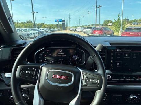 Used 2025 GMC Sierra 1500 SLT RWD image 8