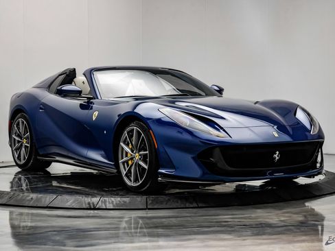 Used 2022 Ferrari 812 GTS RWD image 30