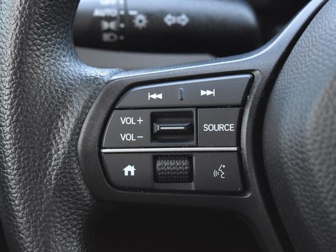 Used 2024 Honda CR-V LX image 6