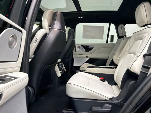 New 2026 Lincoln Aviator Black Label AWD/4WD image 21