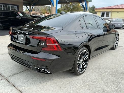 Used 2019 Volvo S60 T5 R-Design image 5