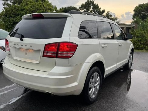 Used 2017 Dodge Journey SE w/ Flexible Seating Group FWD image 3