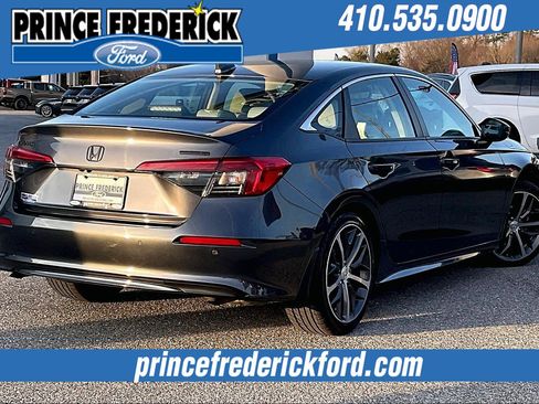 Used 2022 Honda Civic Touring image 12