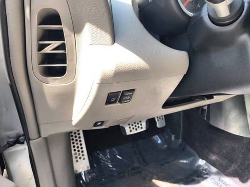 Used 2005 Nissan 350Z Touring RWD image 11