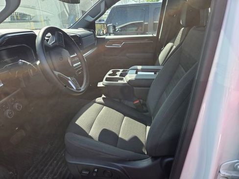 Used 2023 Chevrolet Silverado 1500 LT image 8