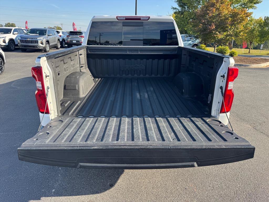Used 2022 Chevrolet Silverado 1500 High Country w/ LPO, Dark Essentials Package AWD/4WD image 10