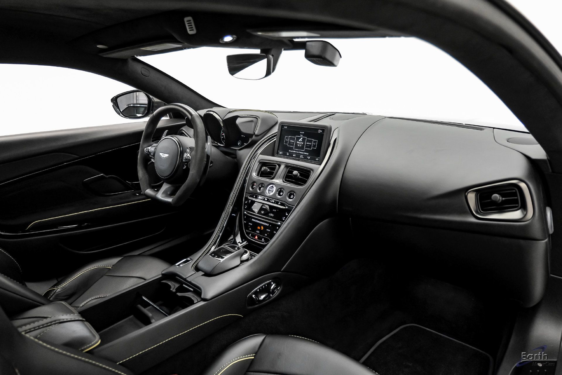 Used 2019 Aston Martin DBS Superleggera RWD image 52