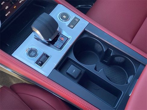 New 2025 Jaguar F-PACE R-Dynamic S image 9