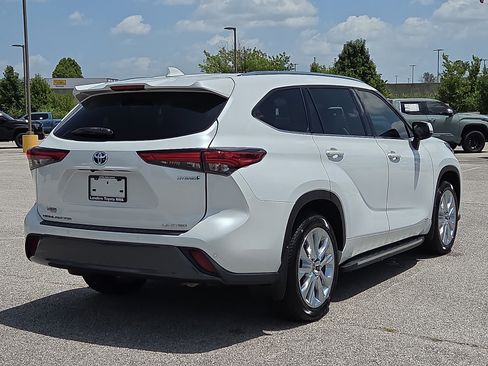Used 2023 Toyota Highlander Limited AWD/4WD image 5