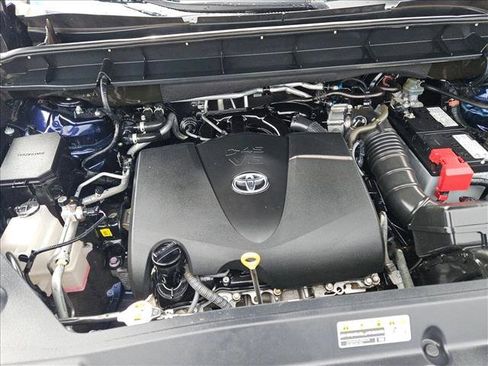 Used 2021 Toyota Highlander L image 23