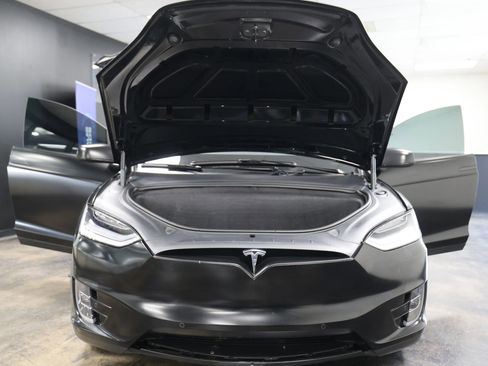 Used 2020 Tesla Model X Long Range image 44