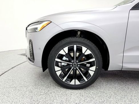 New 2026 Volvo XC60 B5 Plus w/ Protection Package Premier image 29