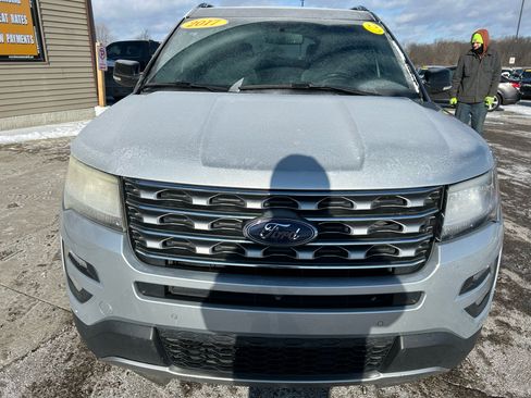 Used 2017 Ford Explorer Limited image 2