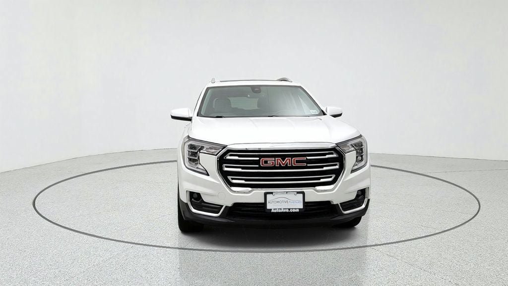 Used 2023 GMC Terrain SLT w/ LPO, Floor Liner Package AWD/4WD image 2