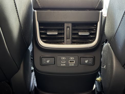 Used 2024 Subaru Outback Touring XT AWD/4WD image 9