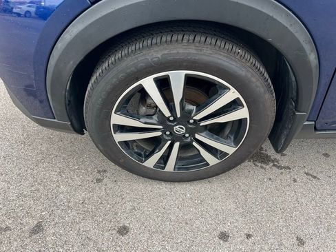 Used 2019 Nissan Kicks SV FWD image 13