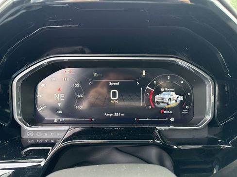 New 2026 GMC Sierra 1500 Elevation image 24