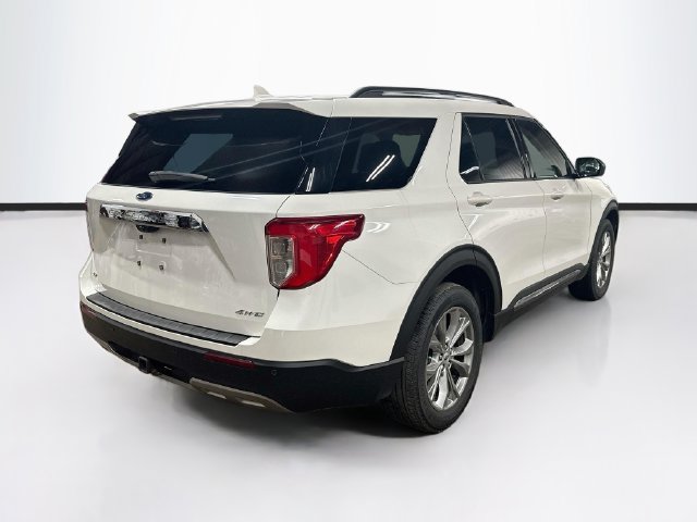 Used 2023 Ford Explorer XLT w/ Equipment Group 202A AWD/4WD image 7
