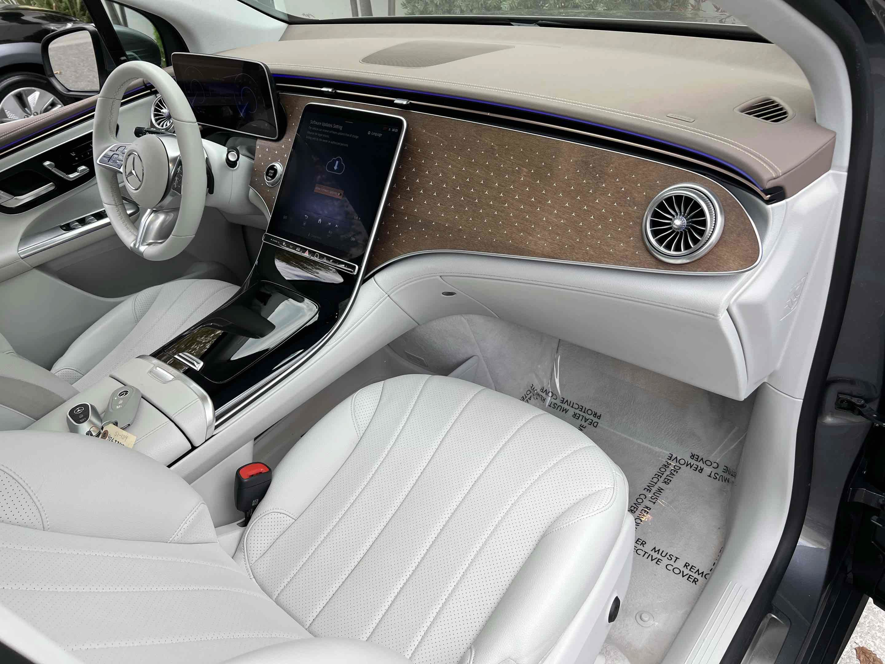 Used 2023 Mercedes-Benz EQE 350+ SUV w/ Exclusive Trim Package image 48