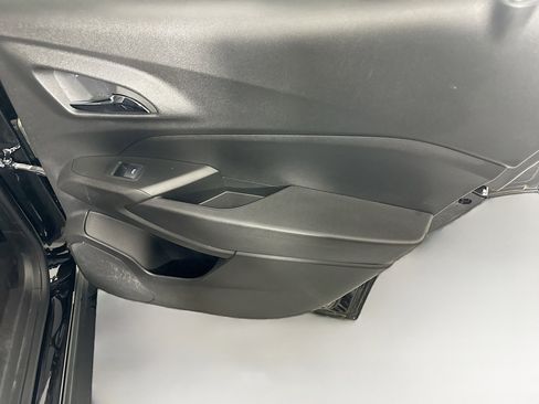 Used 2025 Chevrolet Trax ACTIV w/ Driver Confidence Package image 28