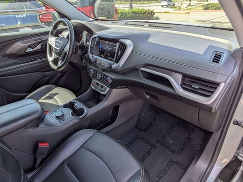 Used 2024 GMC Terrain SLT AWD/4WD image 29