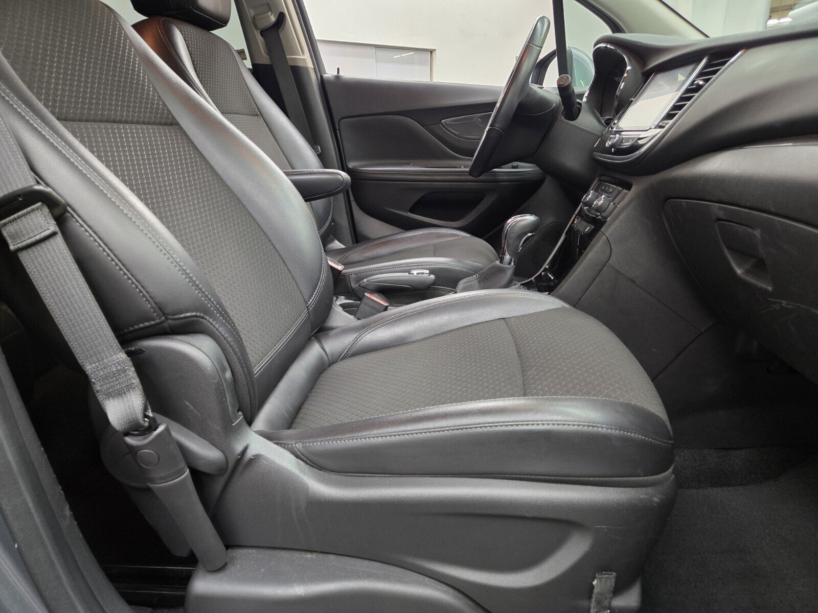 Used 2019 Buick Encore Preferred FWD image 12