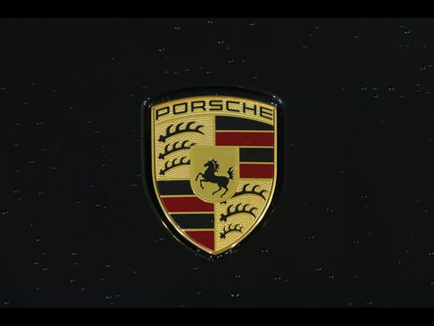 Used 2025 Porsche 718 Cayman RWD image 18
