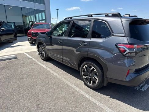 Used 2025 Subaru Forester Limited w/ Popular Package #2 AWD/4WD image 6