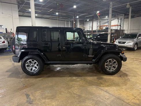 Used 2013 Jeep Wrangler Unlimited Rubicon w/ Connectivity Group AWD/4WD image 5