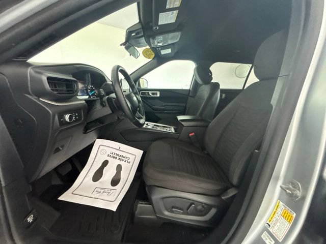 Used 2020 Ford Explorer XLT AWD/4WD image 2