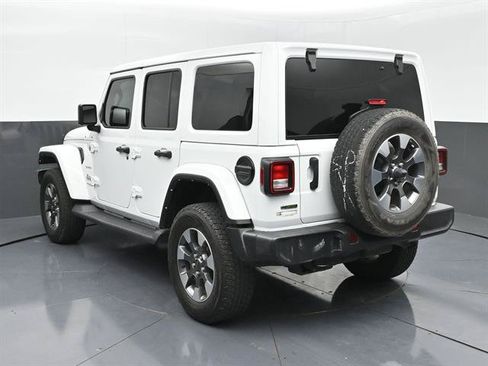 Used 2022 Jeep Wrangler Unlimited Sahara AWD/4WD image 4