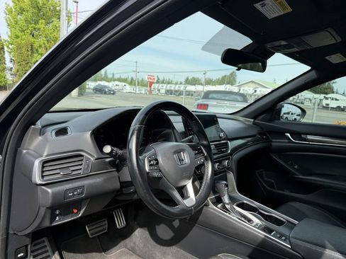 Used 2019 Honda Accord Sport image 18