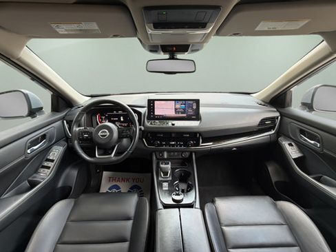 Used 2024 Nissan Rogue SL AWD/4WD image 7