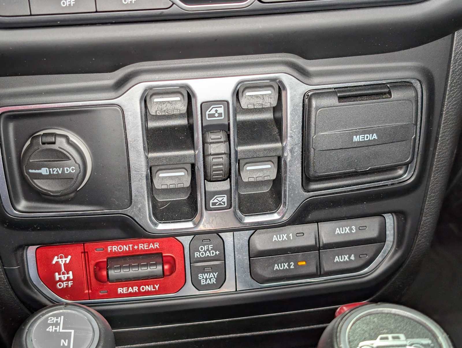 Used 2020 Jeep Gladiator Rubicon AWD/4WD image 35