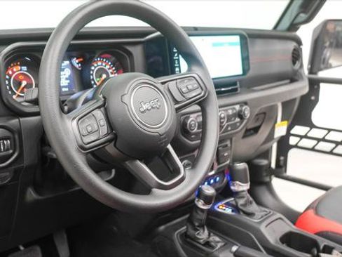 Used 2026 Jeep Wrangler Unlimited Sport AWD/4WD image 38