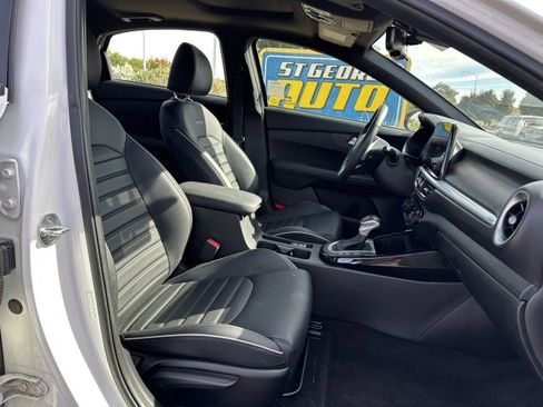 Used 2023 Kia Forte GT-Line w/ GT-Line Premium Package image 19