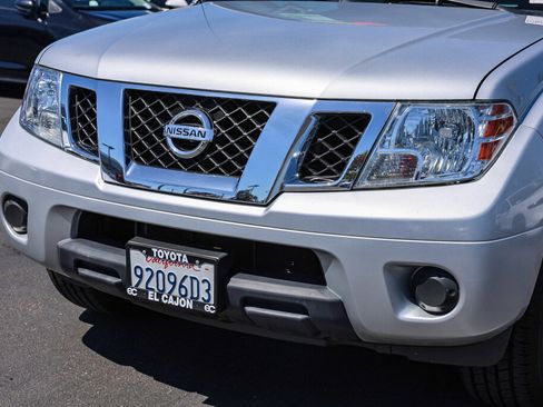 Used 2020 Nissan Frontier SV RWD image 17