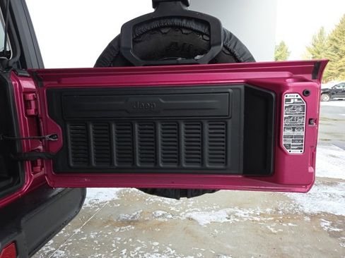 Used 2022 Jeep Wrangler Unlimited Rubicon 4xe w/ Dual Top Group image 46