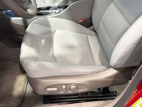 Used 2023 Chevrolet Malibu LT image 17