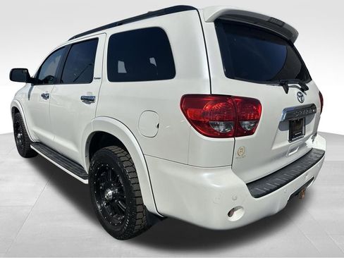Used 2012 Toyota Sequoia Platinum image 3