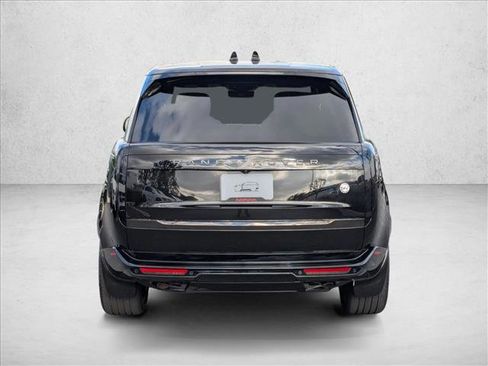 New 2026 Land Rover Range Rover SV image 8